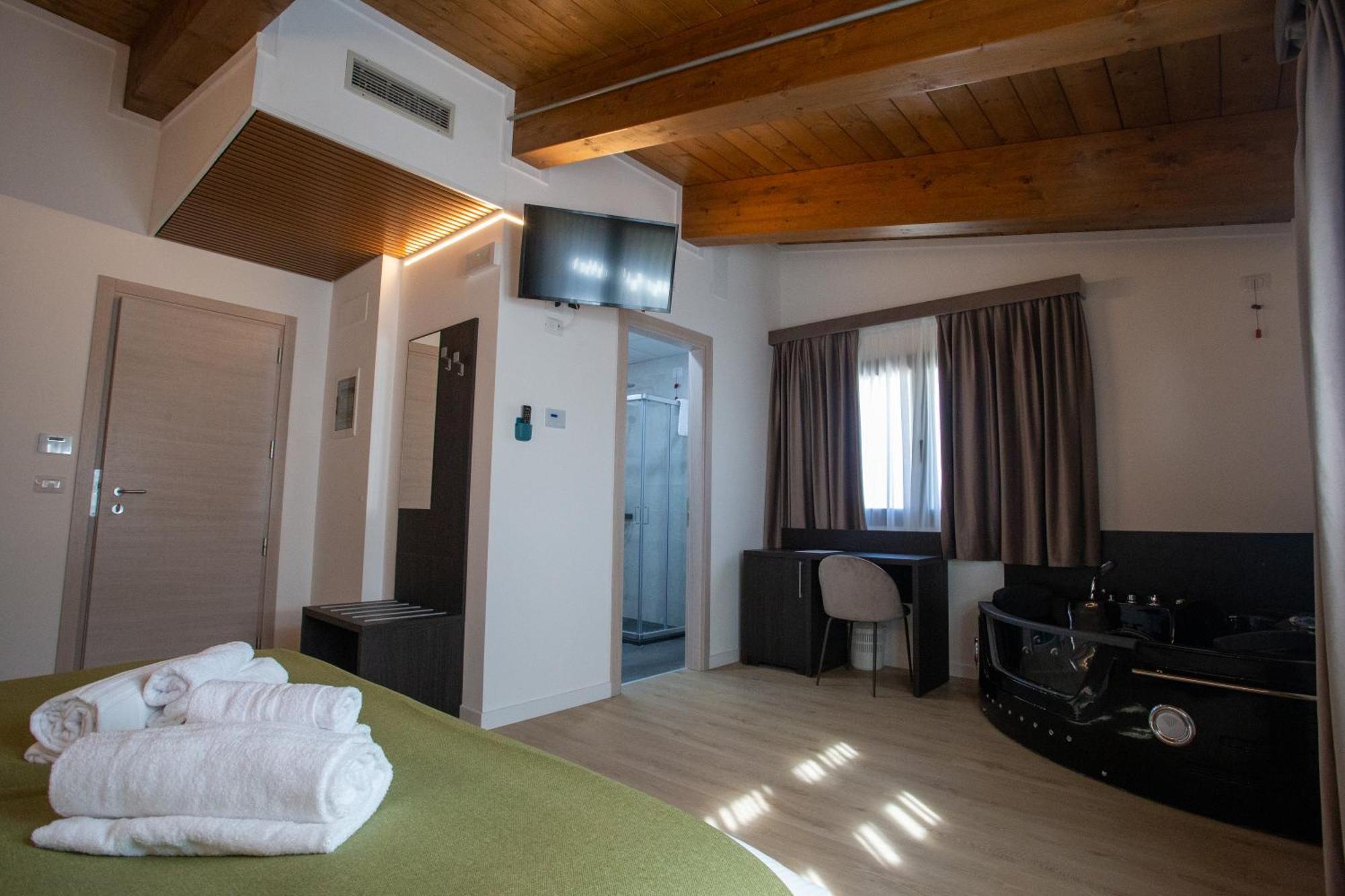 Il Castagneto Hotel Amatrice Bagian luar foto